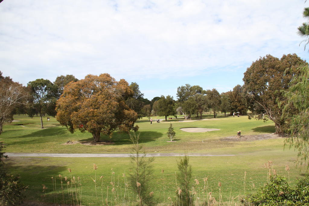 Golf Place Inn Wollongong Primbee Luaran gambar